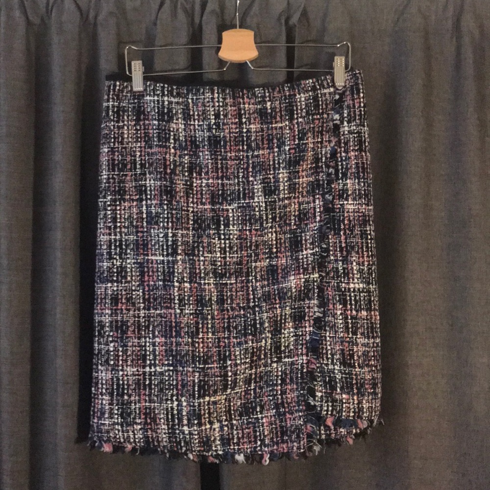 NWOT LOFT PLUS SIZE 24 SKIRT